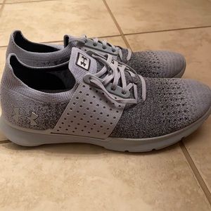 Men’s UA shoes